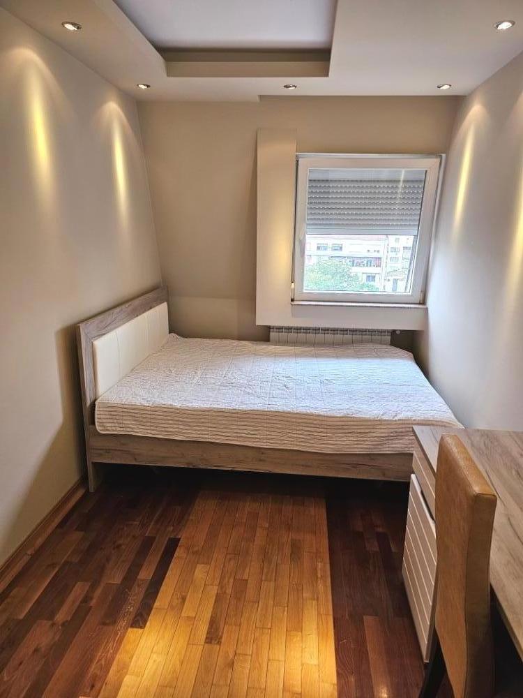 Slika 4 - Lep jednoiposoban stan u centru