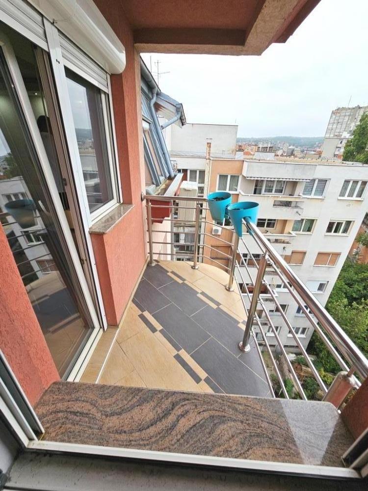 Slika 9 - Lep jednoiposoban stan u centru