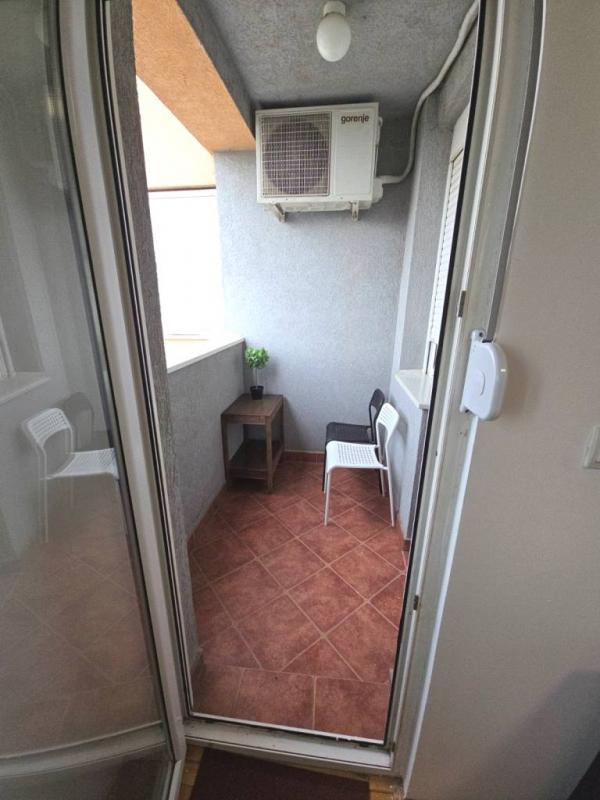 Slika 8 - Jednoiposoban, 46m2, Čair Niš, sa terasom, ima lift