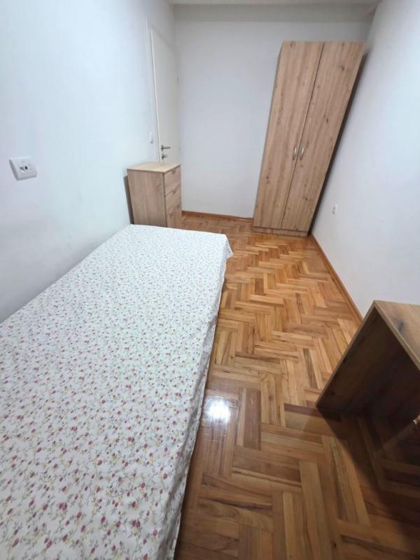 Slika 3 - Lep trosoban stan sa parkingom na Paliluli