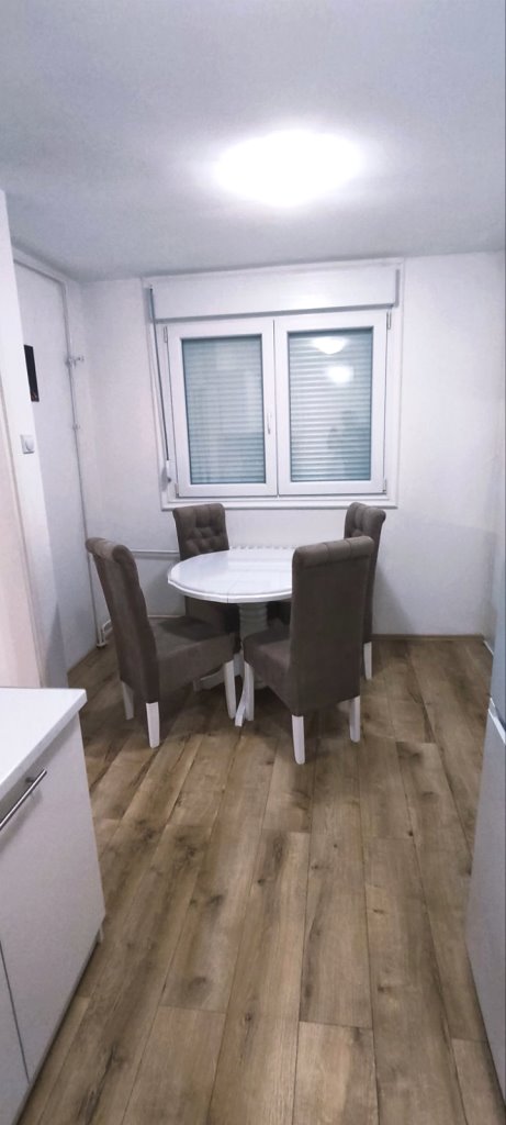 Slika 2 - Dvosoban, 55m2, Bulevar Nemanjića Niš, sa terasom, ima lift