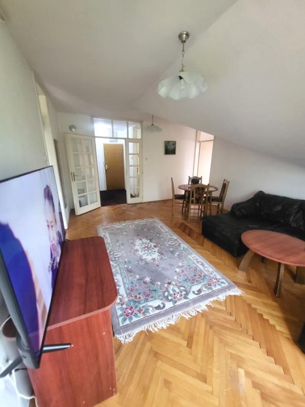 Glavna slika -Jednoiposoban stan kod crkve Sveti Luka