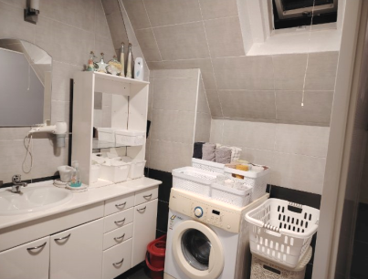 Slika 9 - Lux trosoban stan u kući centru