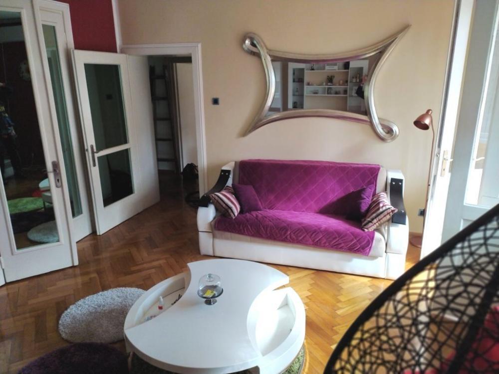 Glavna slika -Lep dvosoban stan u centru