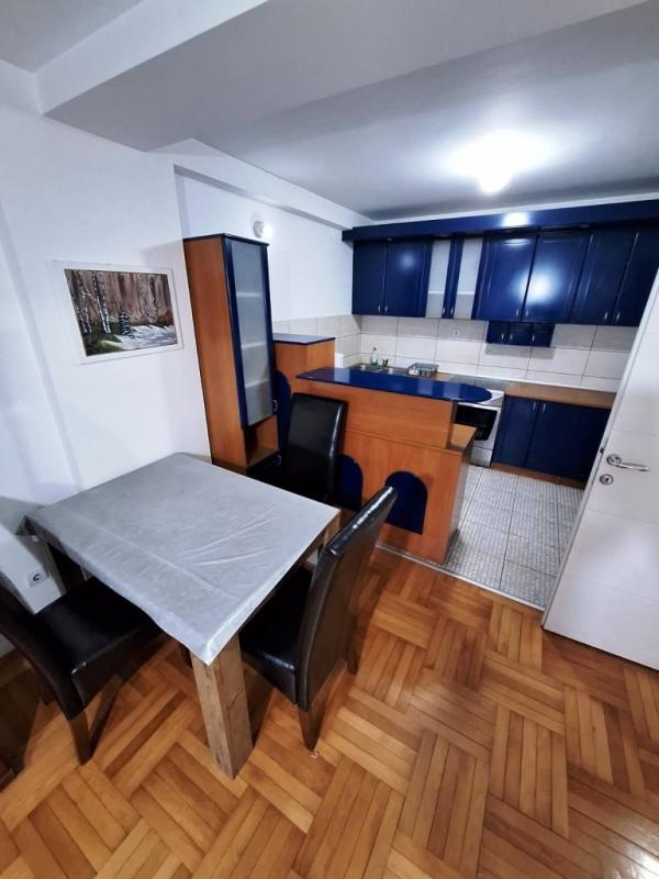 Slika 2 - Jednoiposoban stan sa parking mestom u podzemnoj garaži, Crveni Pevac