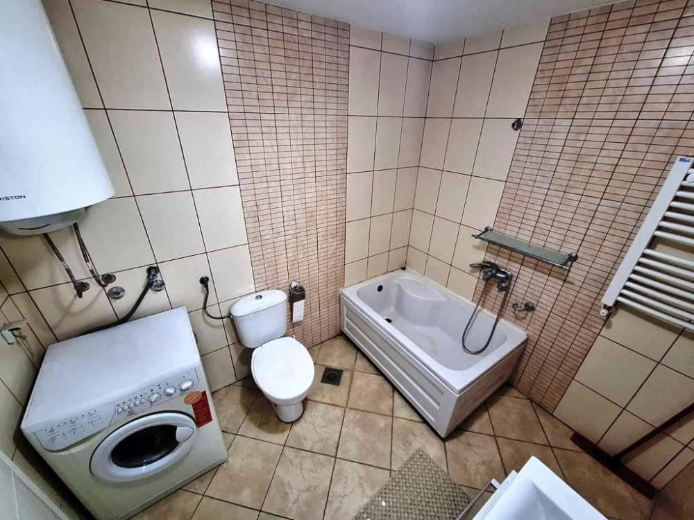 Slika 6 - Jednoiposoban stan sa parking mestom u podzemnoj garaži, Crveni Pevac