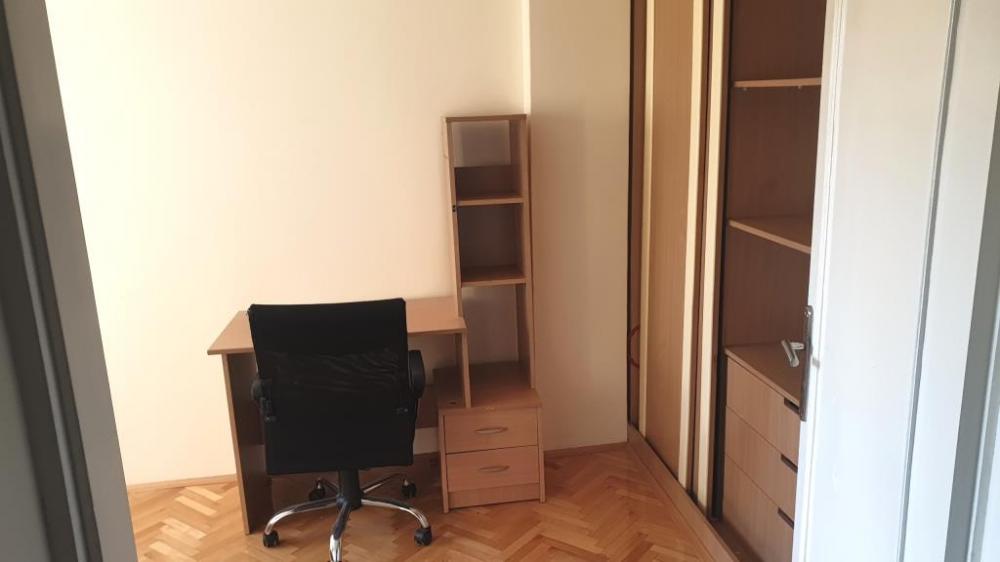 Slika 3 - Trosoban stan na atraktivnoj lokaciji na Bulevaru Nemanjića