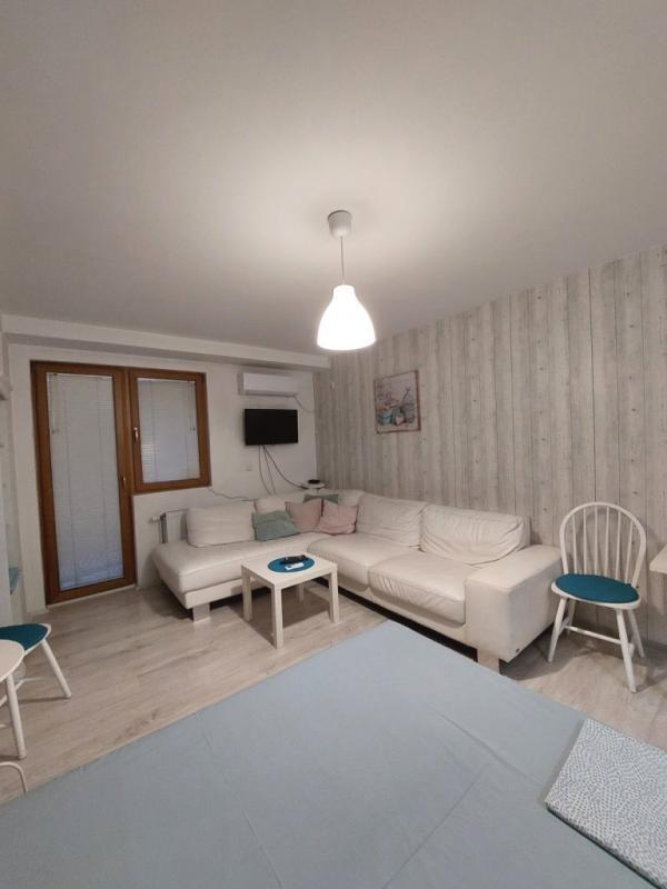 Glavna slika -Izdavanje stana, 35m2, Niš centar Niš