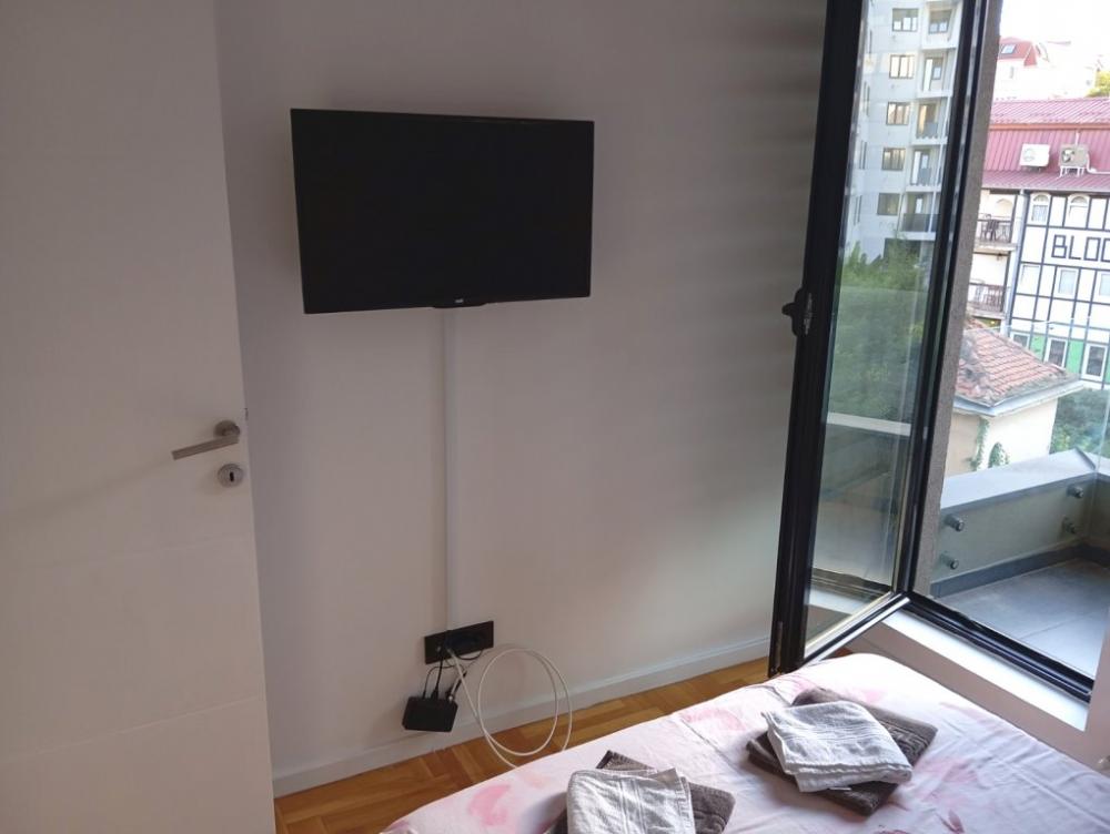 Slika 6 - Dvosoban, 45m2, Niš centar Niš, sa terasom