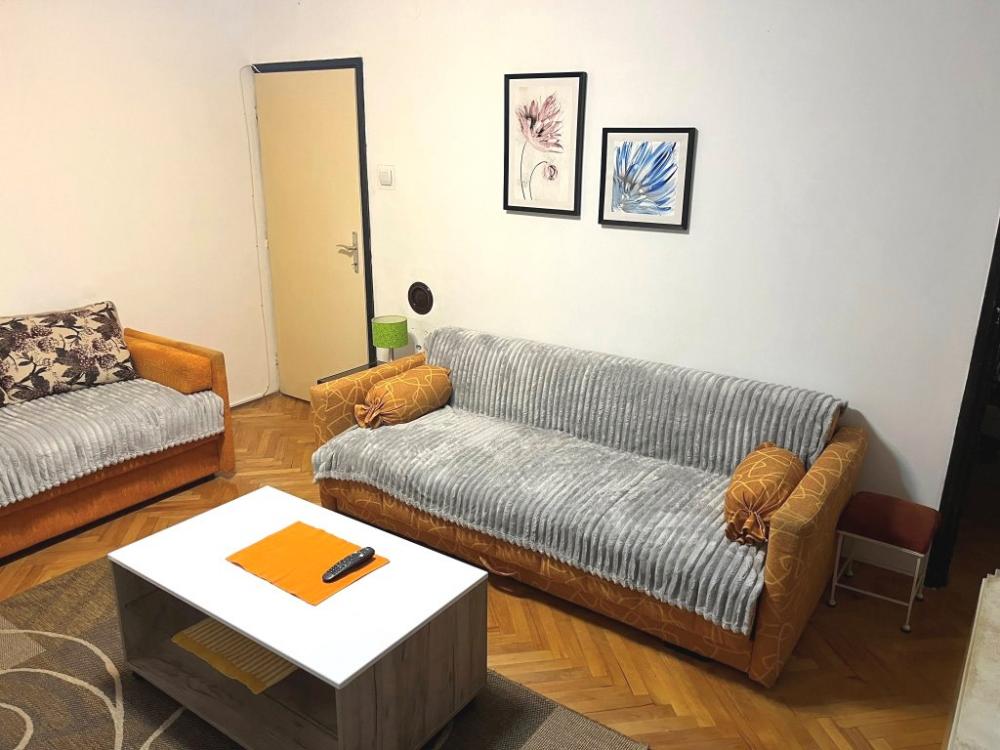 Slika 2 - Dvosoban, 51m2, Niš centar Niš