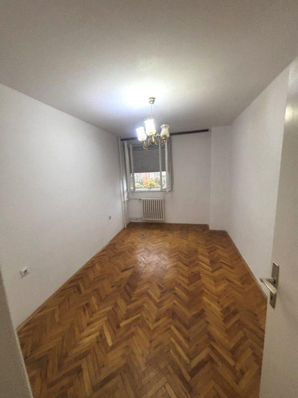 Slika 1 - Nenamešten dvosoban stan kod parka Sveti Sava