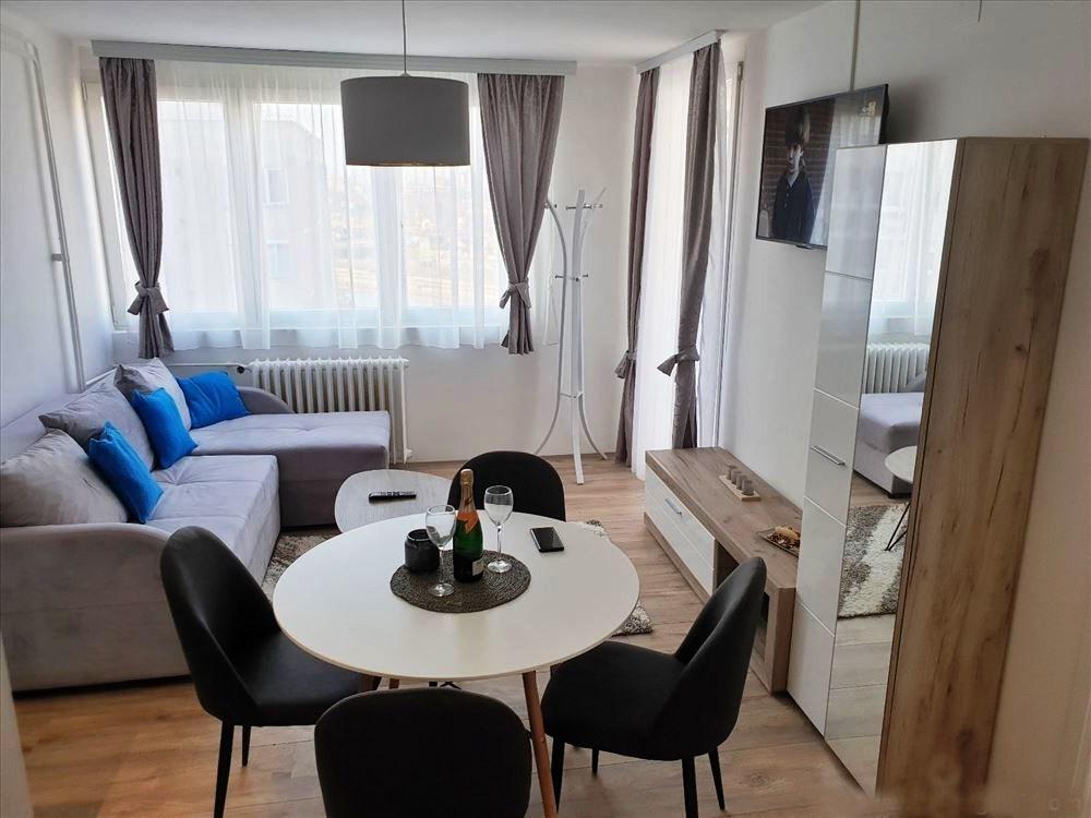 Glavna slika -Jednoiposoban, 39m2, Bulevar Nemanjića Niš, sa terasom, ima lift