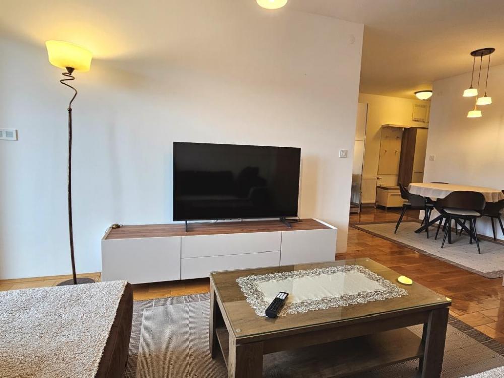 Slika 1 - Nov neuseljavan jednoiposoban stan u centru