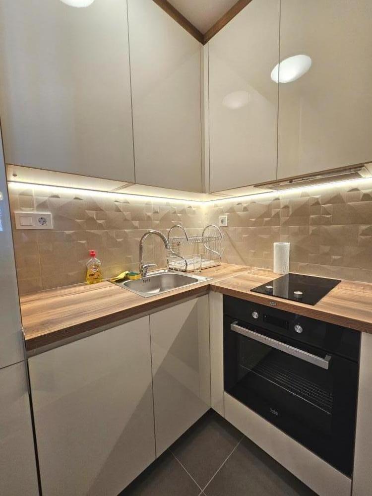 Slika 4 - Nov neuseljavan jednoiposoban stan u centru