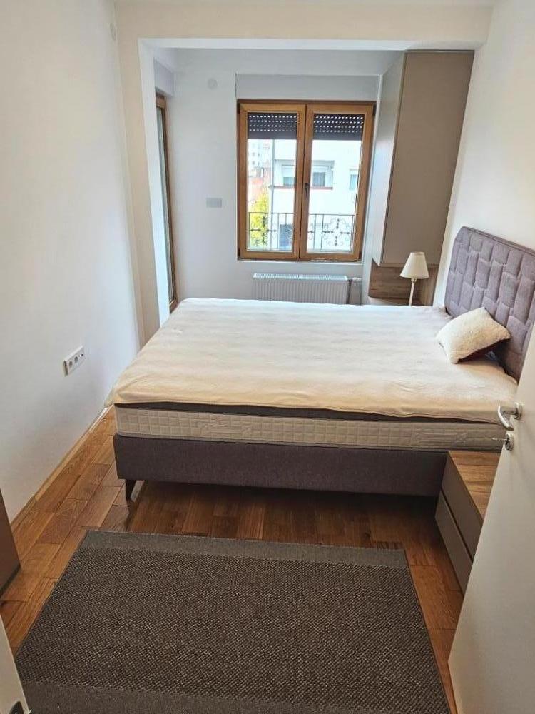 Slika 5 - Nov neuseljavan jednoiposoban stan u centru