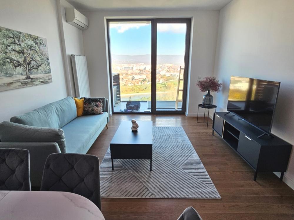 Slika 2 - Jednoiposoban stan sa parkinogm u modernom stambenom kompleksu na Bulevaru Nemanjića