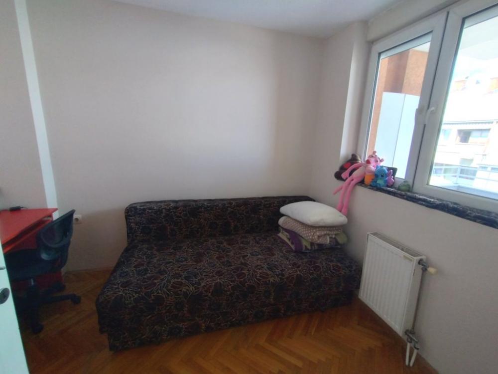 Slika 2 - Dvoiposoban stan kod Ekonomskog fakulteta