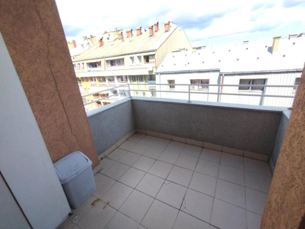 Slika 5 - Dvoiposoban stan kod Ekonomskog fakulteta