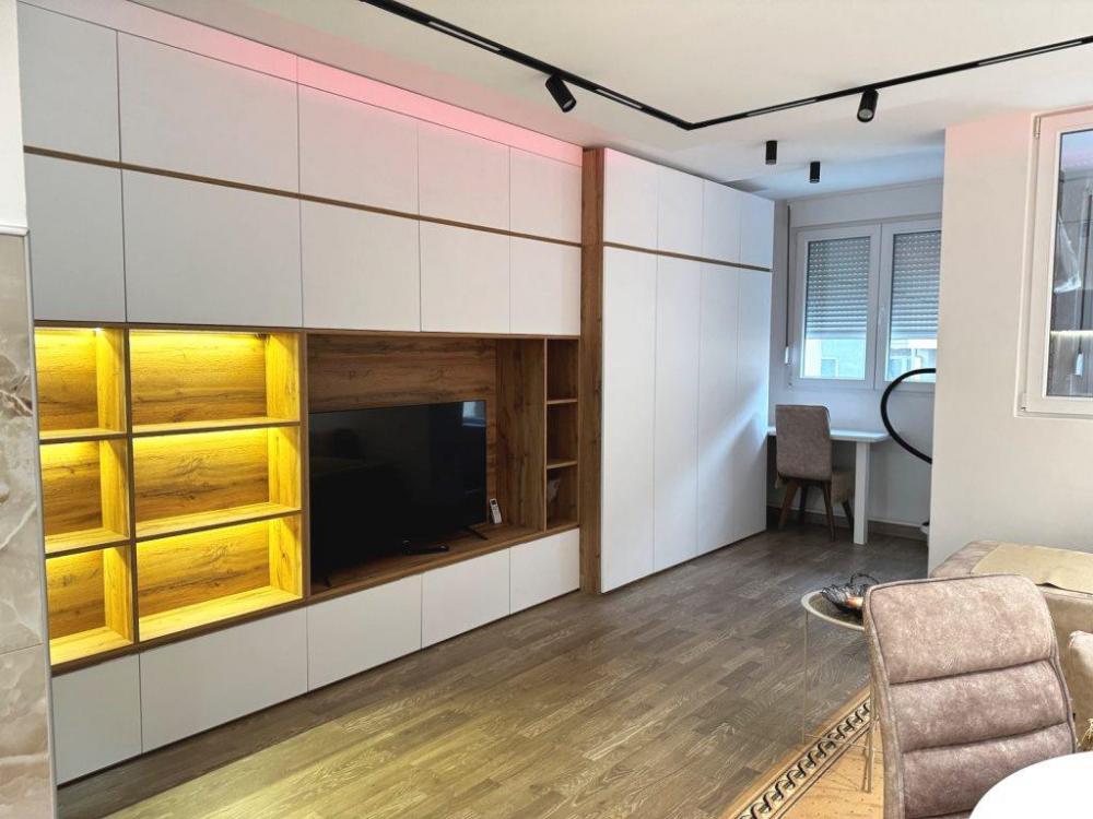 Slika 3 - Lux garsonjera na Bulevaru Nemanjića