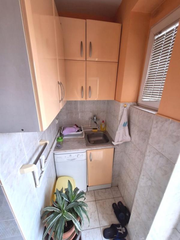 Slika 3 - Dvosoban, 60m2, Niš centar Niš, sa terasom, ima lift