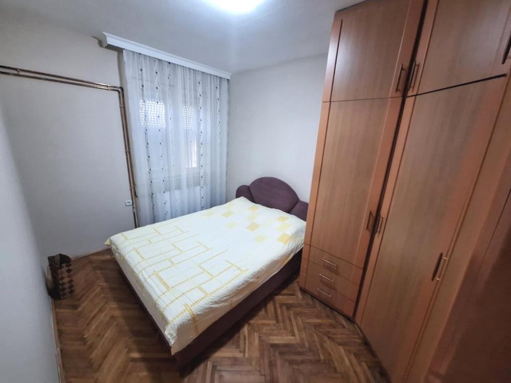 Slika 7 - Dvosoban, 60m2, Niš centar Niš, sa terasom, ima lift