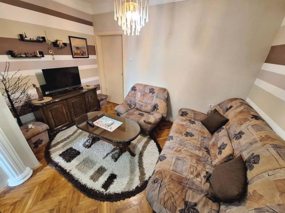 Glavna slika -Dvosoban, 60m2, Niš centar Niš, sa terasom, ima lift