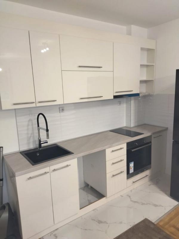 Slika 2 - Dvoiposoban, 56m2, Pantelej Niš, sa terasom, ima lift