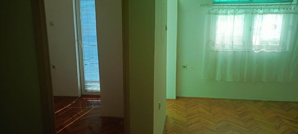 Glavna slika -Stan sa parkingom u centru