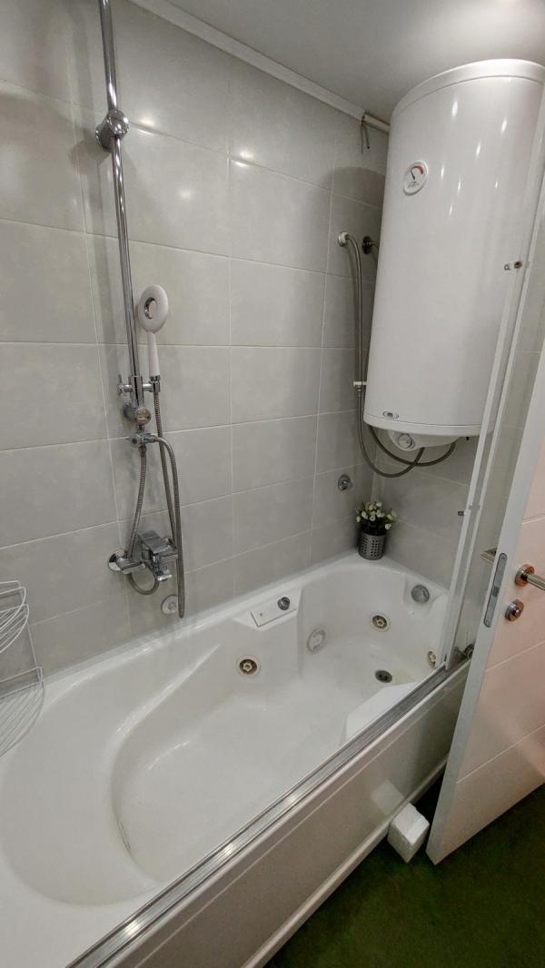 Slika 8 - Dvosoban stan u centru na trgu