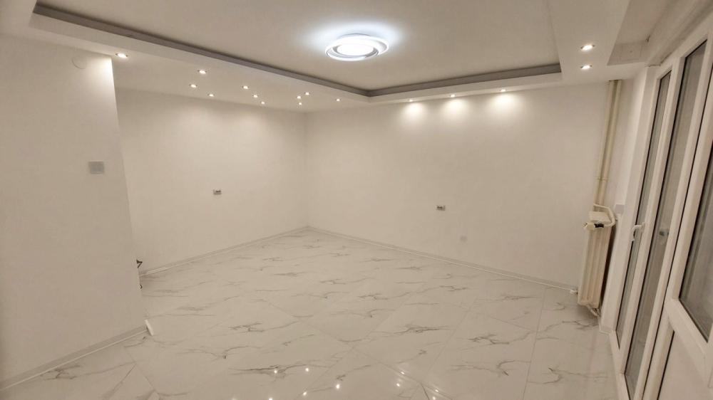 Slika 2 - Dvosoban stan u centru na trgu