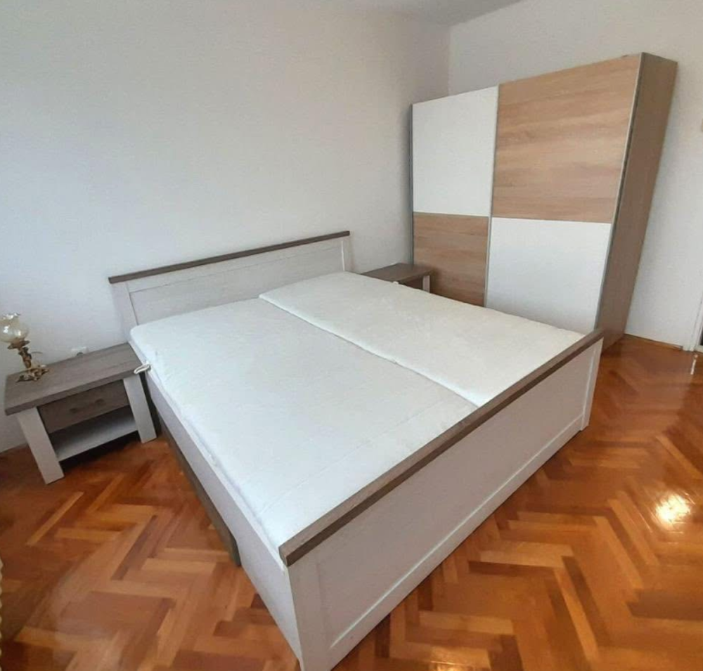 Slika 2 - Izdaje se komforan 1.5 stan kod DIF-a na 13. spratu