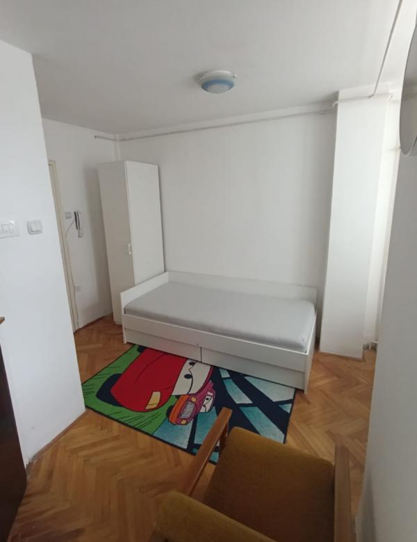 Slika 1 - Stan 17m2 sa parkingom, Bulevar Nemanjića