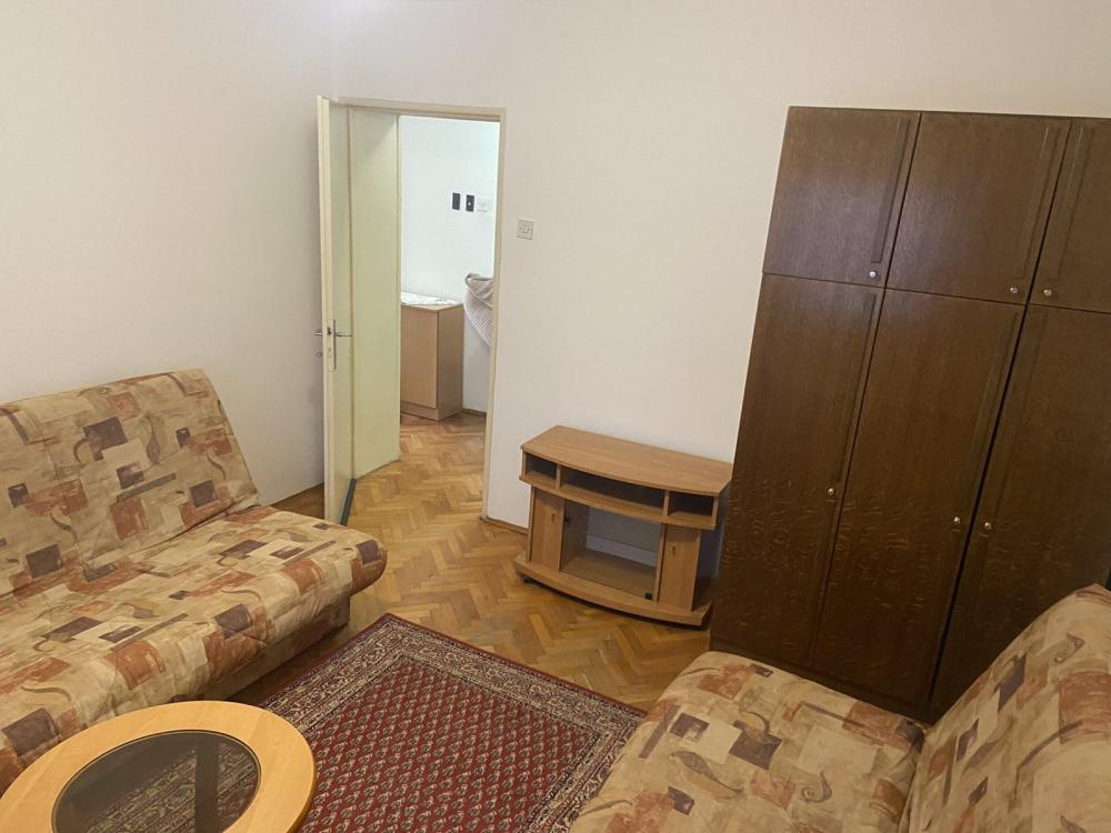 Slika 5 - Jednoiposoban, 50m2, U blizini NKC, DIF-a i Zastite na radu Niš, sa terasom, sa parkingom