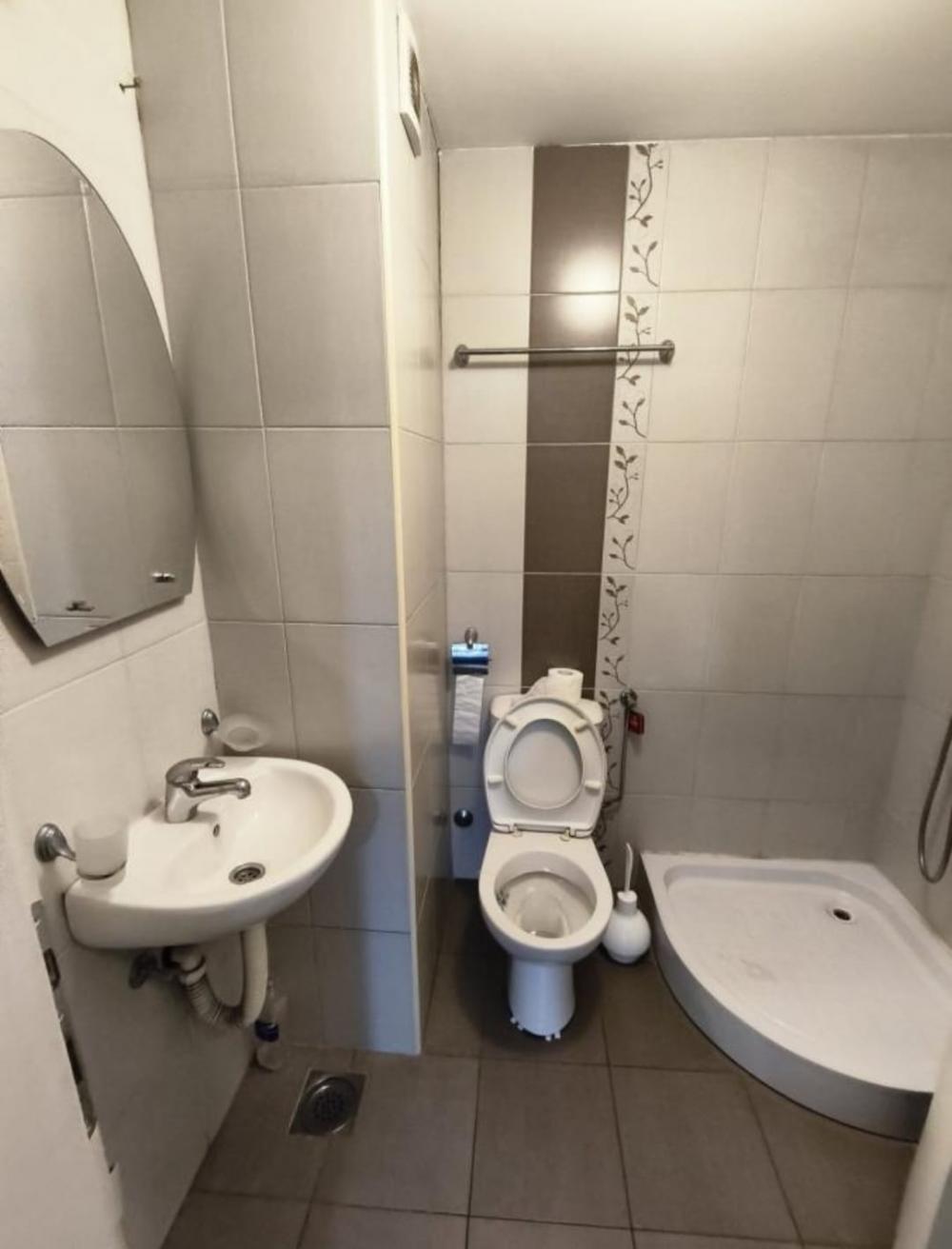 Slika 8 - Pogodan za stambeni ili kanc. prostor