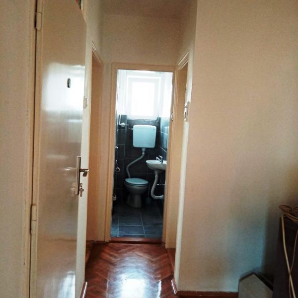 Slika 8 - Nenamešten trosoban stan u kući, Palilula