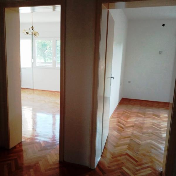 Slika 7 - Nenamešten trosoban stan u kući, Palilula