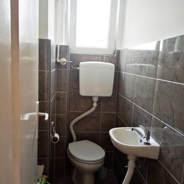 Slika 9 - Nenamešten trosoban stan u kući, Palilula