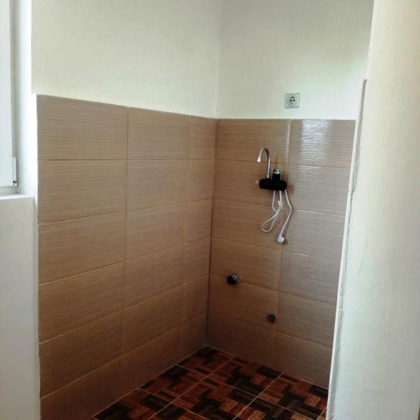 Slika 4 - Nenamešten trosoban stan u kući, Palilula