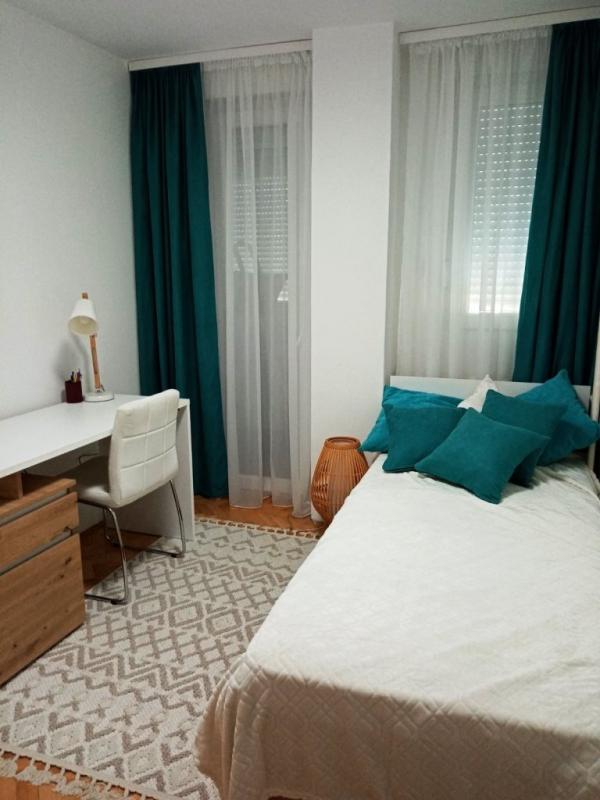 Slika 5 - Lux dvoiposoban stan na atraktivnoj lokaciji na Bulevaru Nemanjića