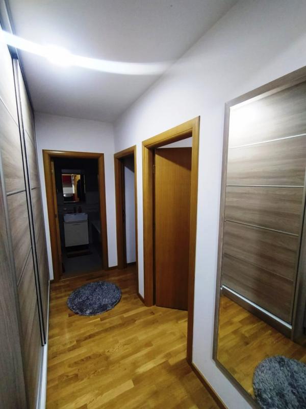 Slika 4 - Lepo uređen dvoiposoban stan kod Doma zdravlja