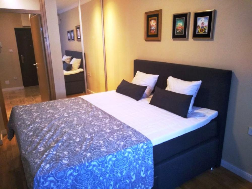 Slika 2 - Lux troiposoban stan sa garažom u strogom centru grada